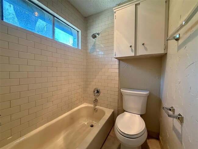 Building Photo - 3448 Willowrun Dr