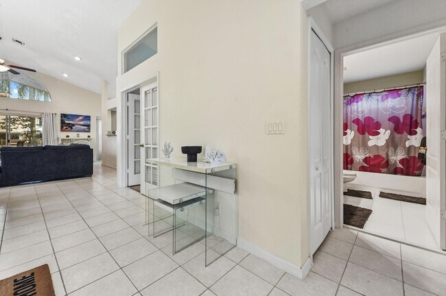 Building Photo - 2241 Soundings Ct
