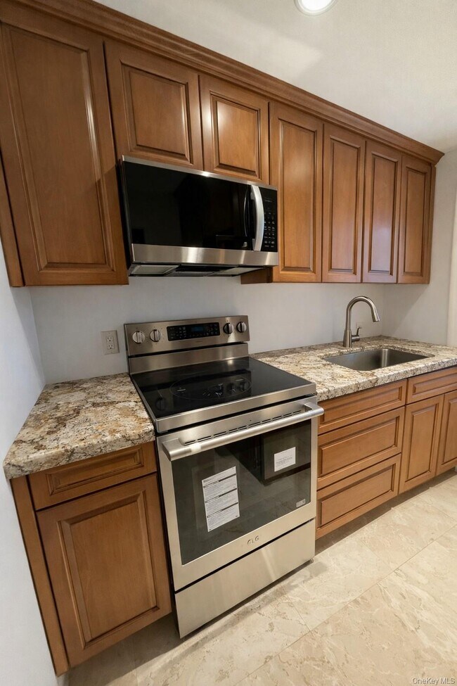 Building Photo - 90 Rodeo Dr