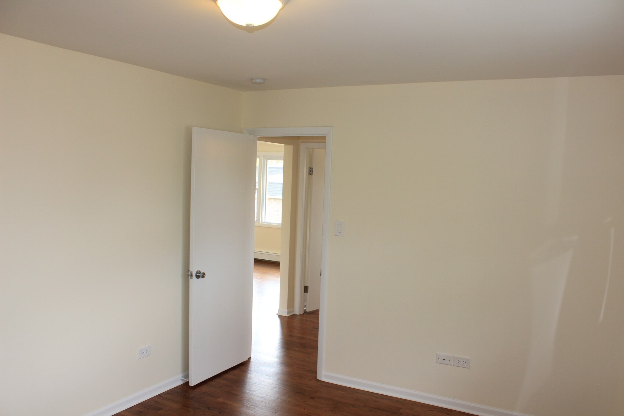 Building Photo - 14437 S Ravinia Ave