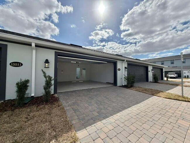 Building Photo - 15517 Bay Brg St