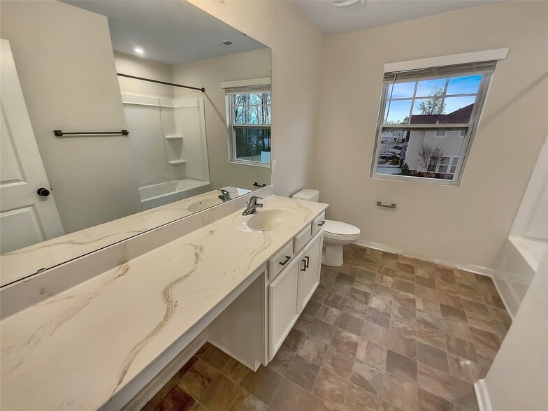 Building Photo - 11052 Chalkbark Ln