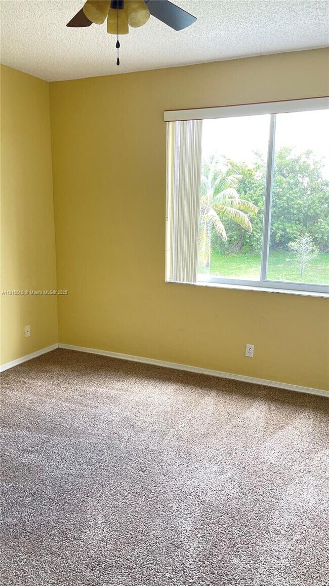 Building Photo - 8110 San Carlos Cir