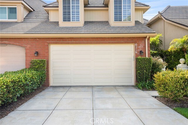 Building Photo - 6216 Greenbrier Dr