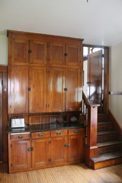 Maple Staircase - 106 SE 2nd Ave