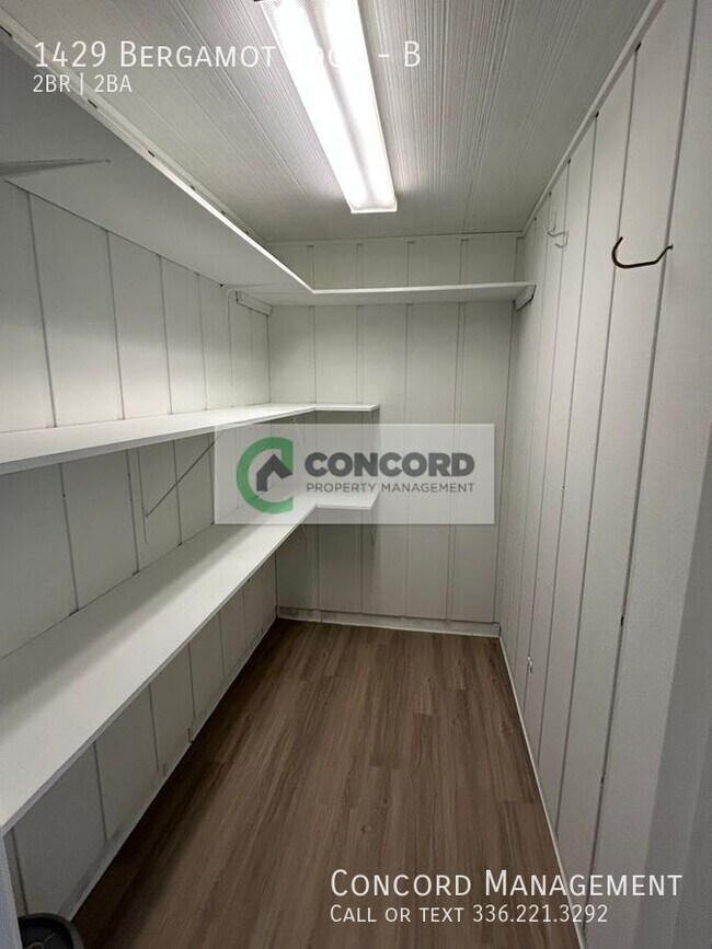 Building Photo - 1429 Bergamot Loop