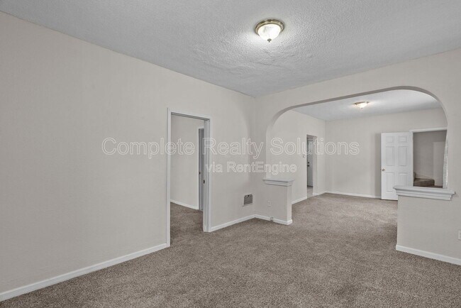 Building Photo - 4152 Wilmington Ave