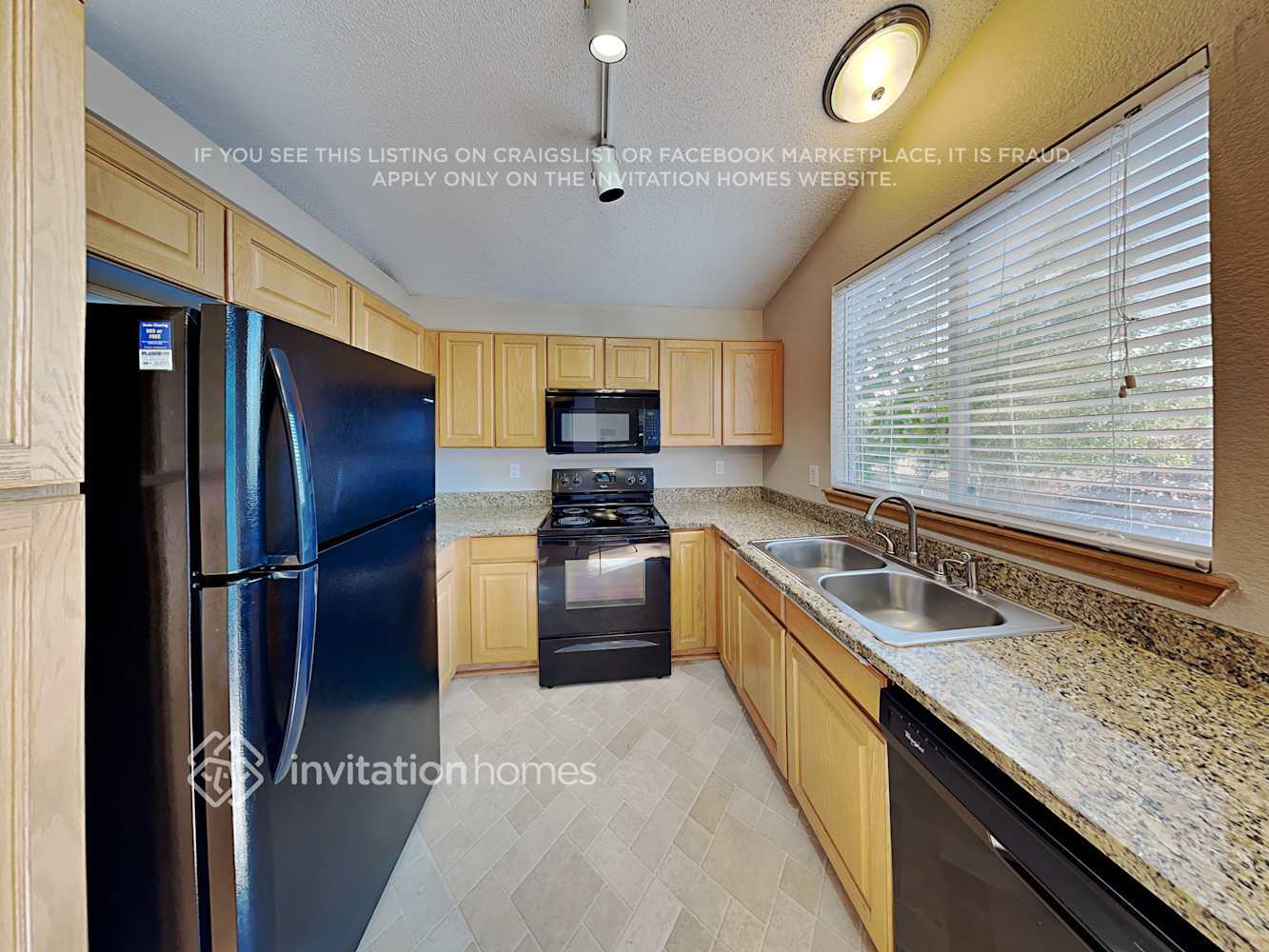 Building Photo - 8736 Greengrass Way