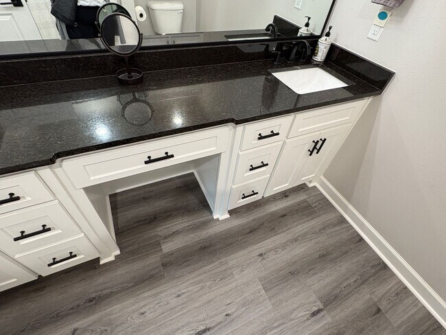 Building Photo - 3013 Sue St