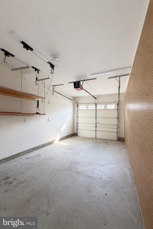 Building Photo - 12314 Tanalian Falls Ln