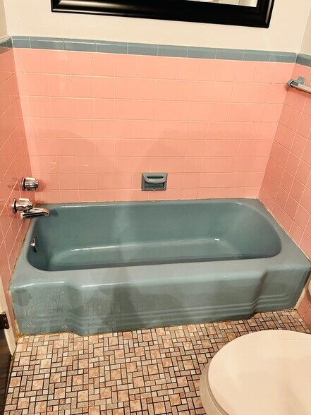 Building Photo - 8027 Rodney St