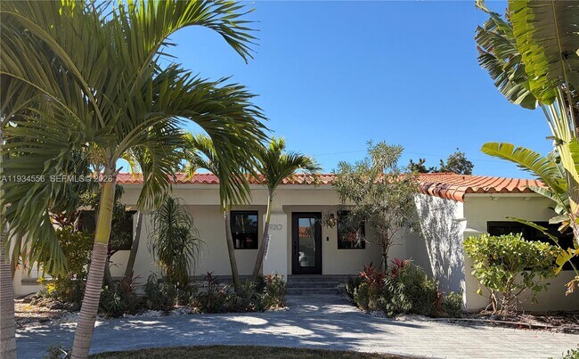 Building Photo - 920 W 47th Ct