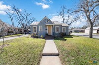 Building Photo - 803 Bismark St