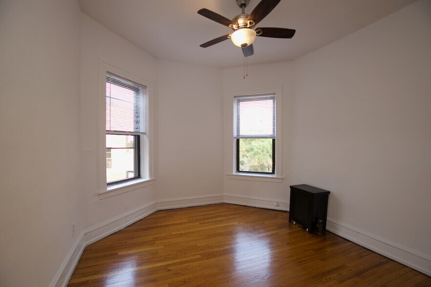 Building Photo - 632 W Stratford Pl