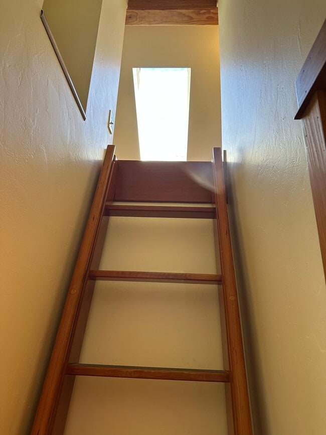 Building Photo - Charming Studio Loft in Arcata – Close to Plaza & Cal Poly Humboldt