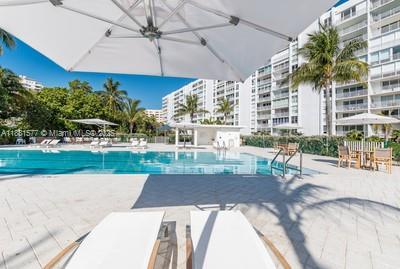Building Photo - 609 Ocean Dr