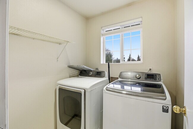 Building Photo - 2525 S 288th St