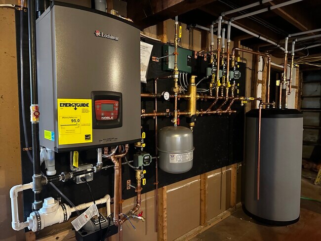 Building Photo - 96 Adams St