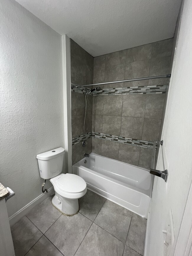 Building Photo - 2572 Robert Trent Jones Dr