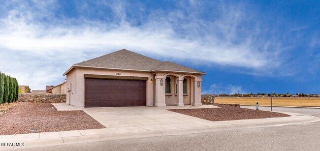 Building Photo - 228 Flor Scabiosa Dr
