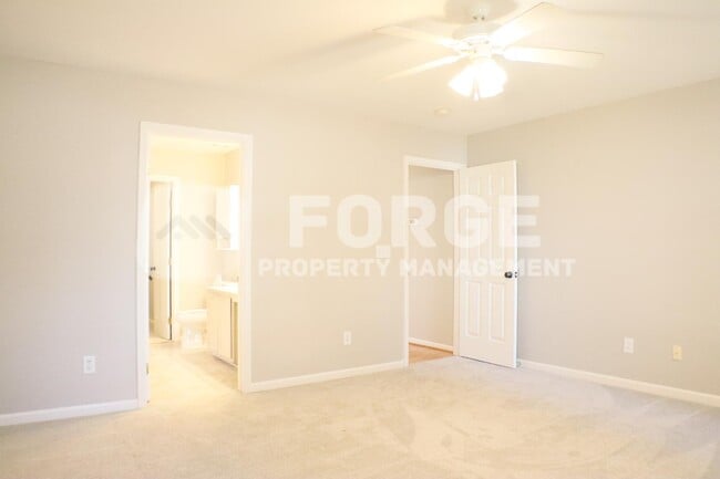 Building Photo - 819 Laurel Meadows Pkwy