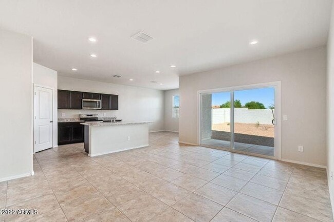 Building Photo - 1075 W Chimes Tower Dr