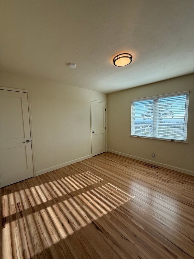 Building Photo - Panoramic Ocean View Home in Aptos!