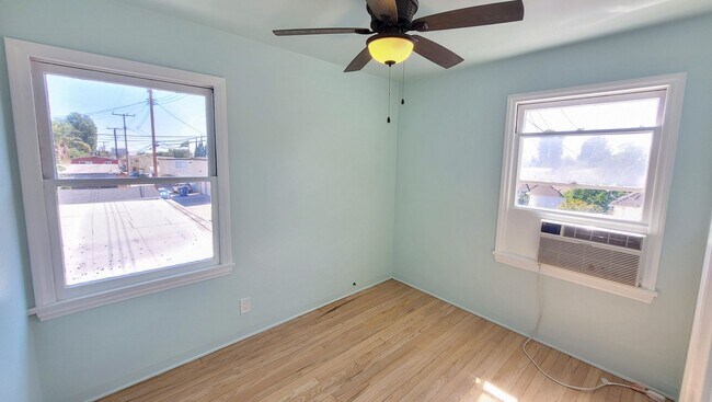 Building Photo - 6213 Bright Ave