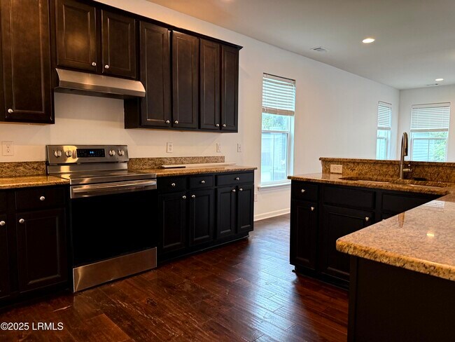 Building Photo - 17 Riversbridge Ct