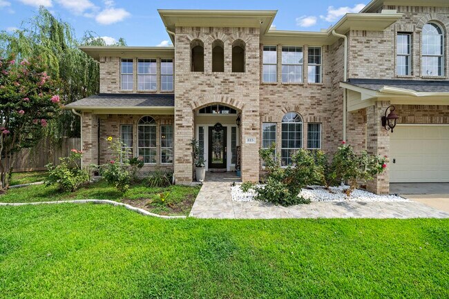 Building Photo - 815 Arlington Ln