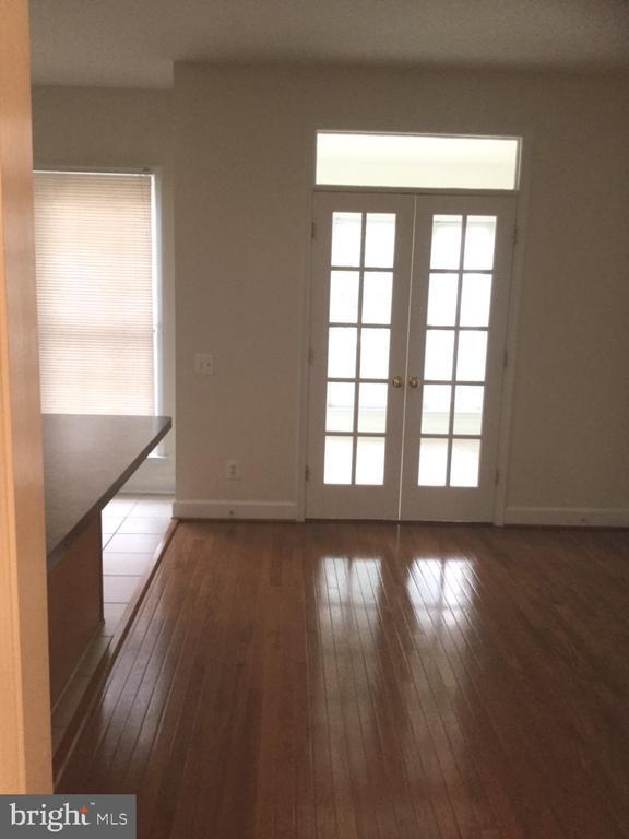Building Photo - 2413 Brookmoor Ln