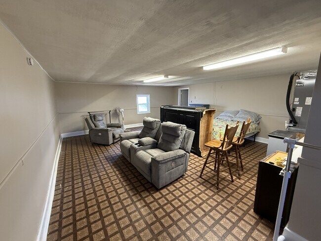 Building Photo - 11324 Rineyville Rd