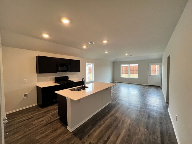 Building Photo - Brand New 4 Bed 2 Bath Home in Mustang Sch...