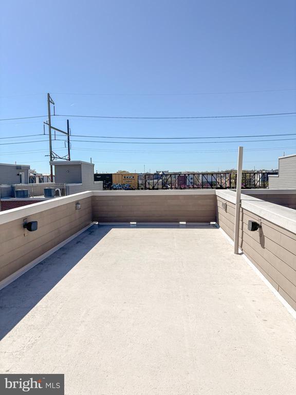 Building Photo - 1439 S Taylor St