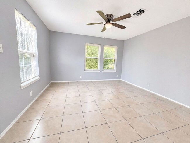 Building Photo - 4614 Gurley Ave