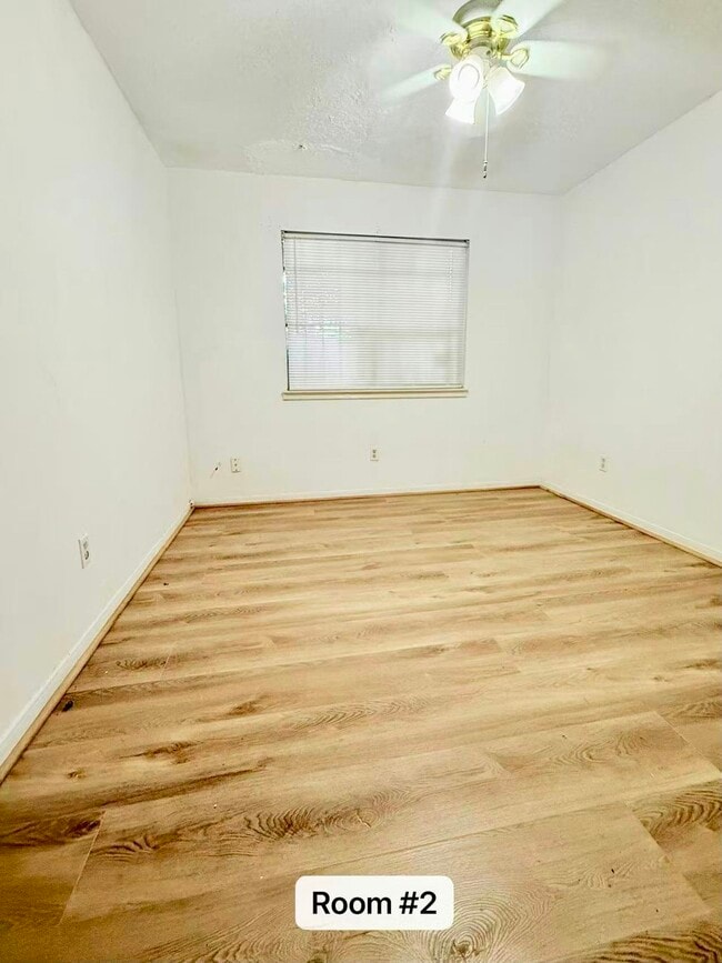 Building Photo - 6418 Gladewell Dr