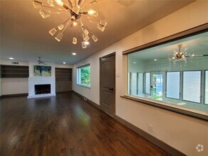 Building Photo - 1227 Elmwood Dr