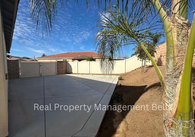 Building Photo - Stunning Single-Story Home in Menifee with...