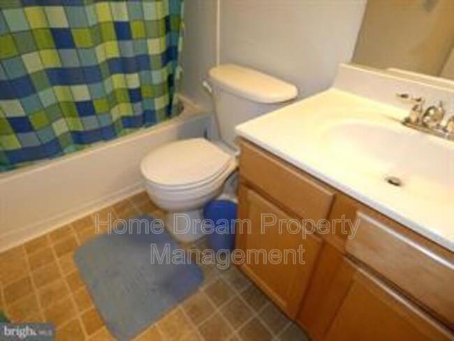 Building Photo - 1308 Saunders Dr