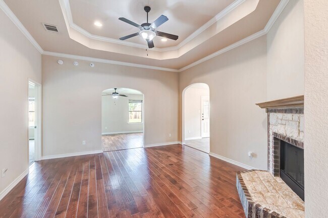 Building Photo - 2405 Coy Dr