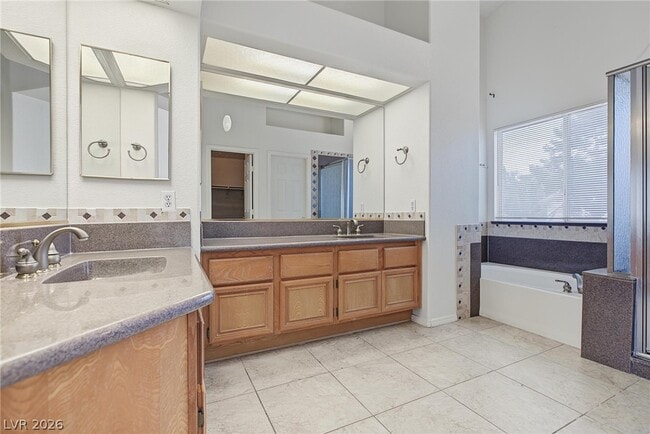 Building Photo - 2909 Sarina Ave