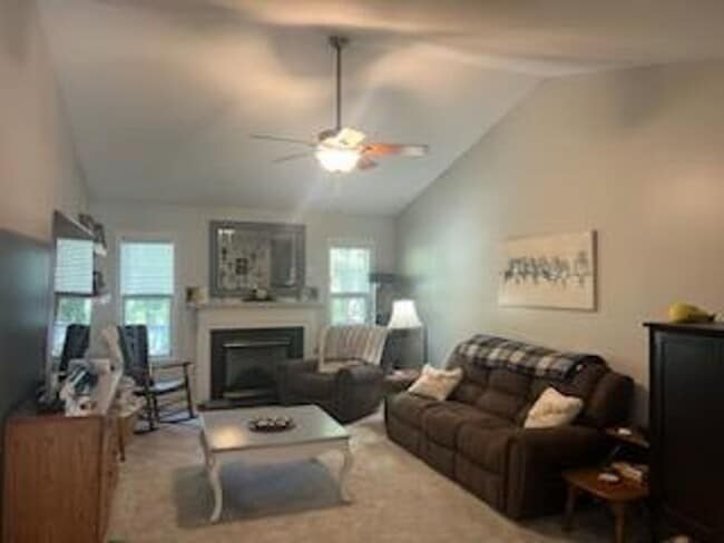 Building Photo - 3 Bedroom Waterfront Ranch Home Ashbrook S...
