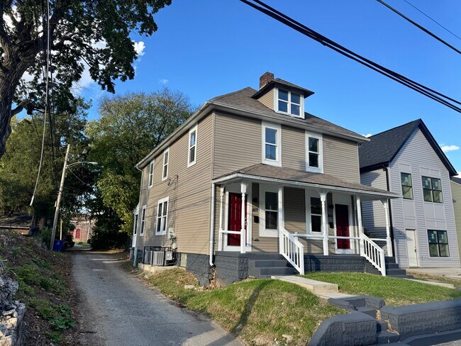 Building Photo - Fulton Duplex