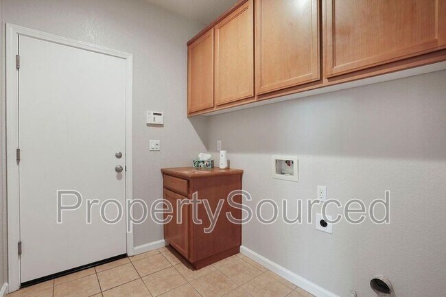 Building Photo - 1723 Bermuda Ln