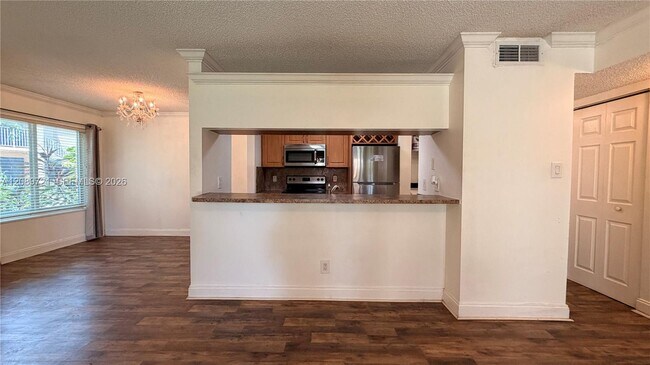 Building Photo - 10610 SW 158th Ct