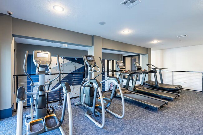 Building Photo - Stylish 2 Bed with Top Amenities!