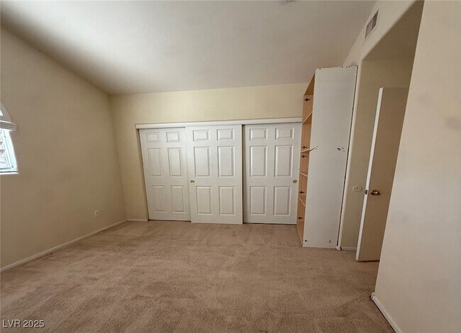 Building Photo - 9300 Cool Creek Ave