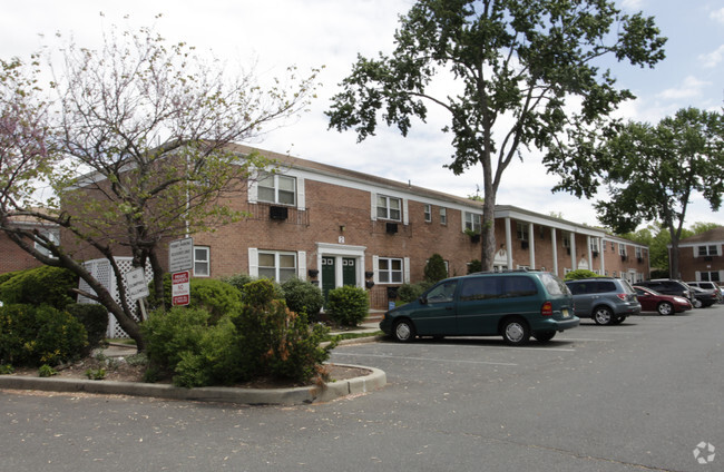 Primary Photo - Brookview Terrace Condominiums