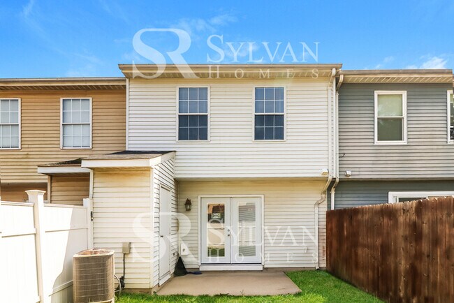 Building Photo - At Last, This Is What You Have Been Searching For!