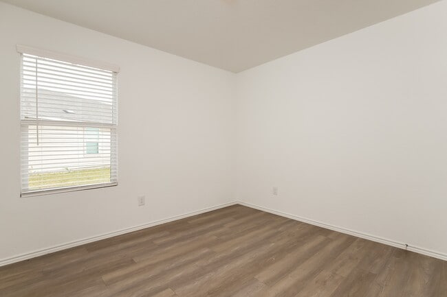 Building Photo - 4332 Levee Rdg